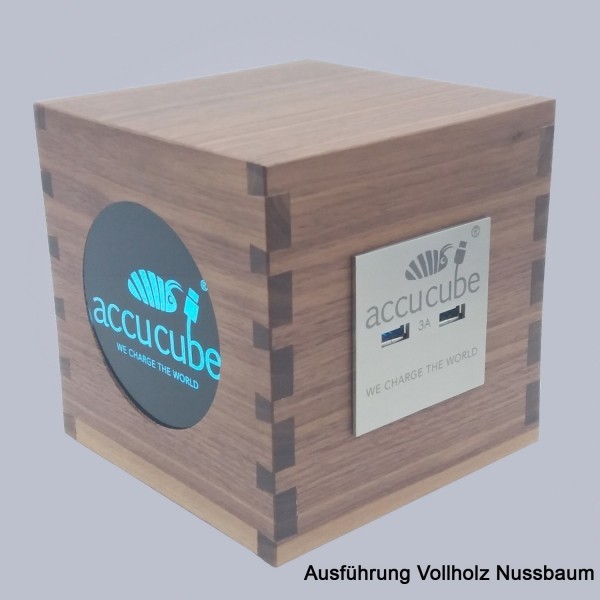 Cube Ausführung Vollholz Nussbaum